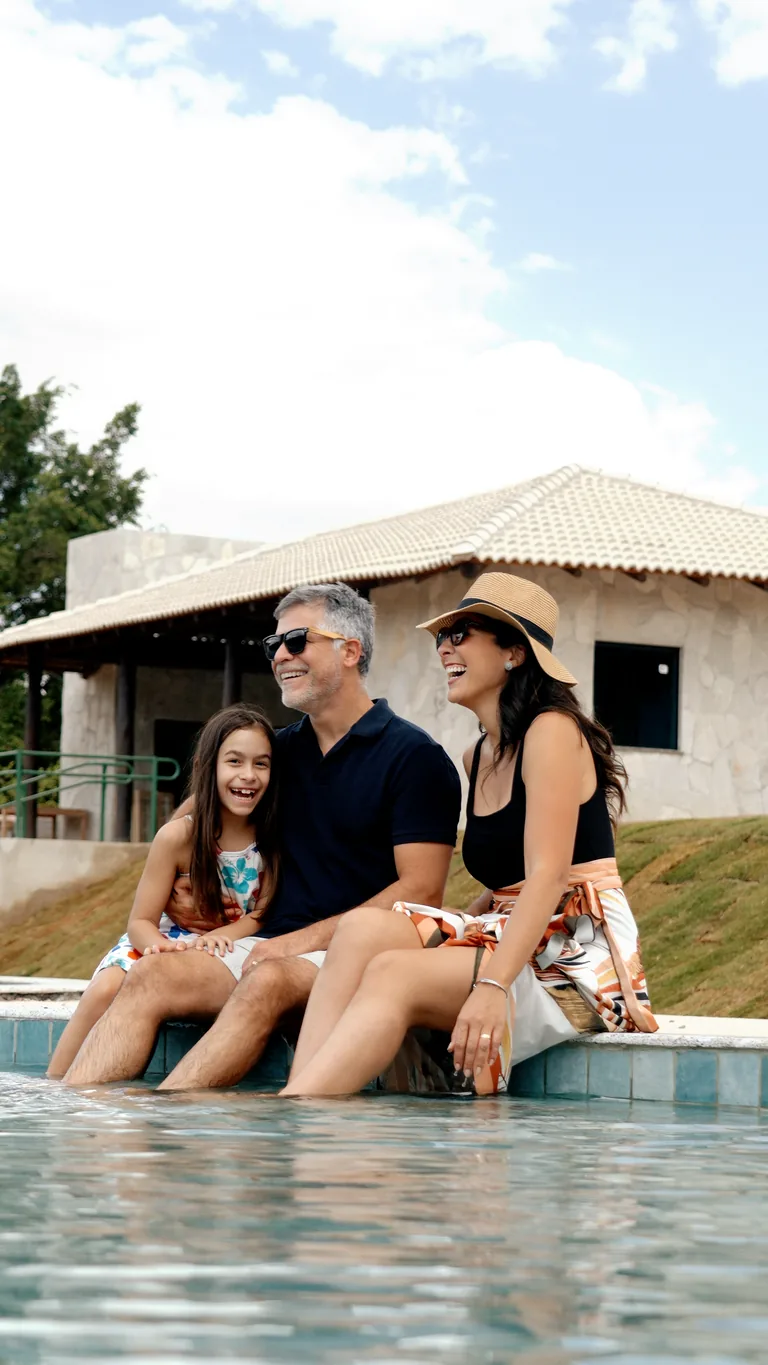 Piscina com borda infinita do Laguna Magnólia com vista para o vale